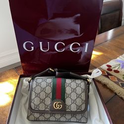 Gucci Cross Boby