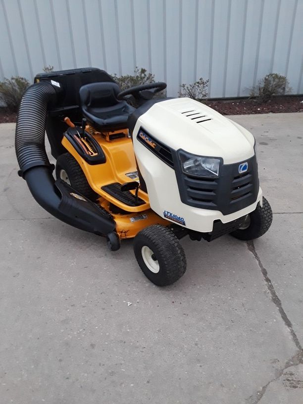 For sale a 42 inches cut 19hp Automatic transmission cub cadet LTX,1040