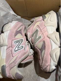 Pink size 5 new balance infant shoes