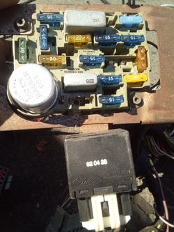 Vehicle Wiring Harness with Fuse Box