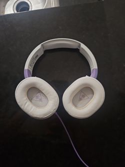 White and Purple Turtle Beach Mic