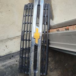 Chevy grille
