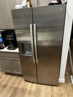 GE 27.7 cu. ft. Side-By-Side Refrigerator w/ LED Light Walls,Extra Tall Dispenser and Exclusive Antimicrobial Drawer Liners