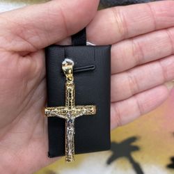 14k TWO TONE CROSS CHARM 