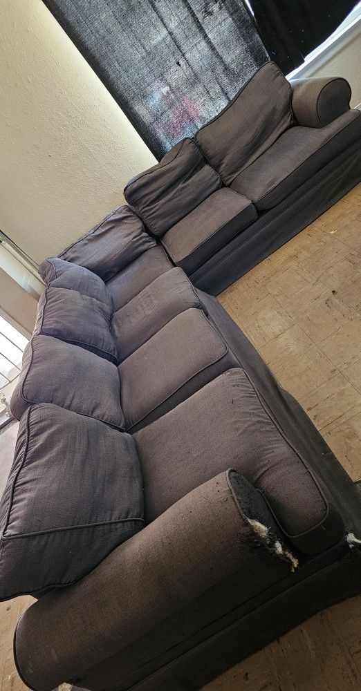 Free Sectional