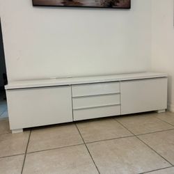 Modern White TV Stand – Great Condition