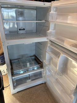 GE refrigerator - Never used