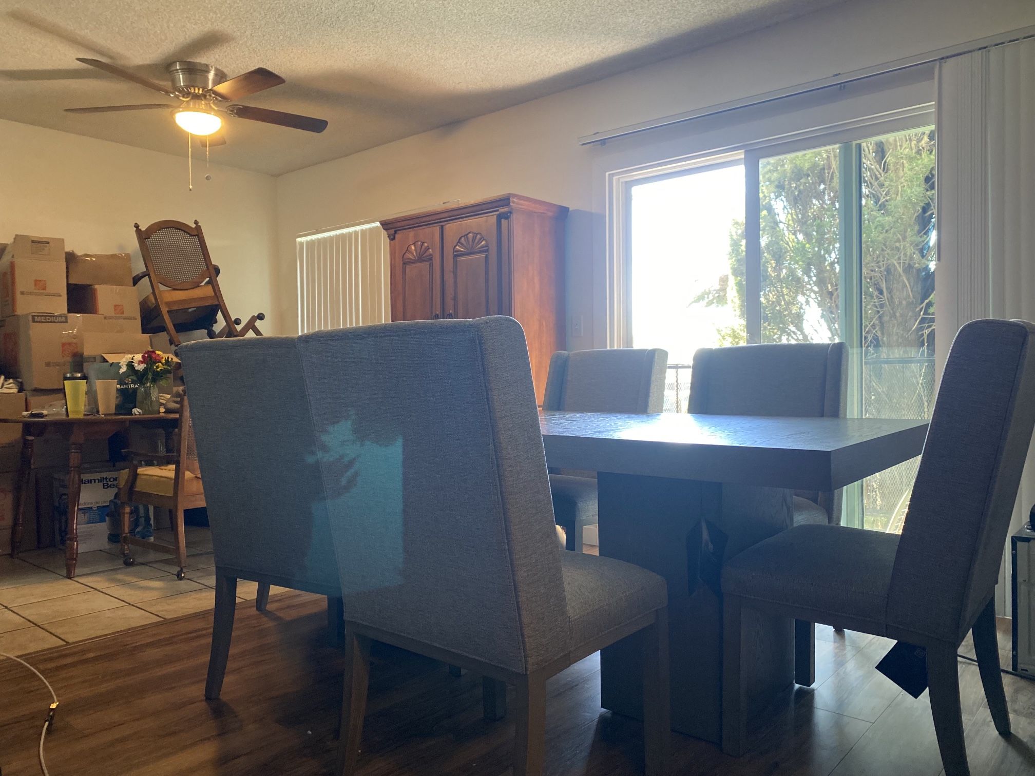 Ashley Furniture Fawnburg Dinning Table with 6 Chairs Set