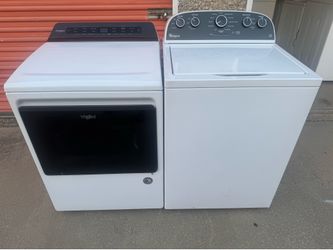 Whirlpool washer and electric dryer