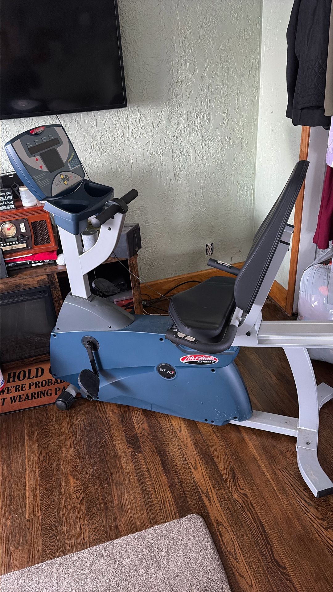 SR70 Life Fitness Exercise Bike