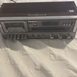 Clock Radio/Cassette ( cassette plays slow)