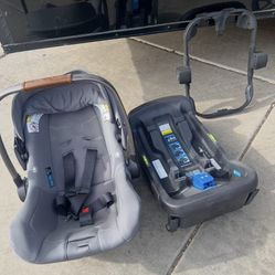 nuna Infant Car seat