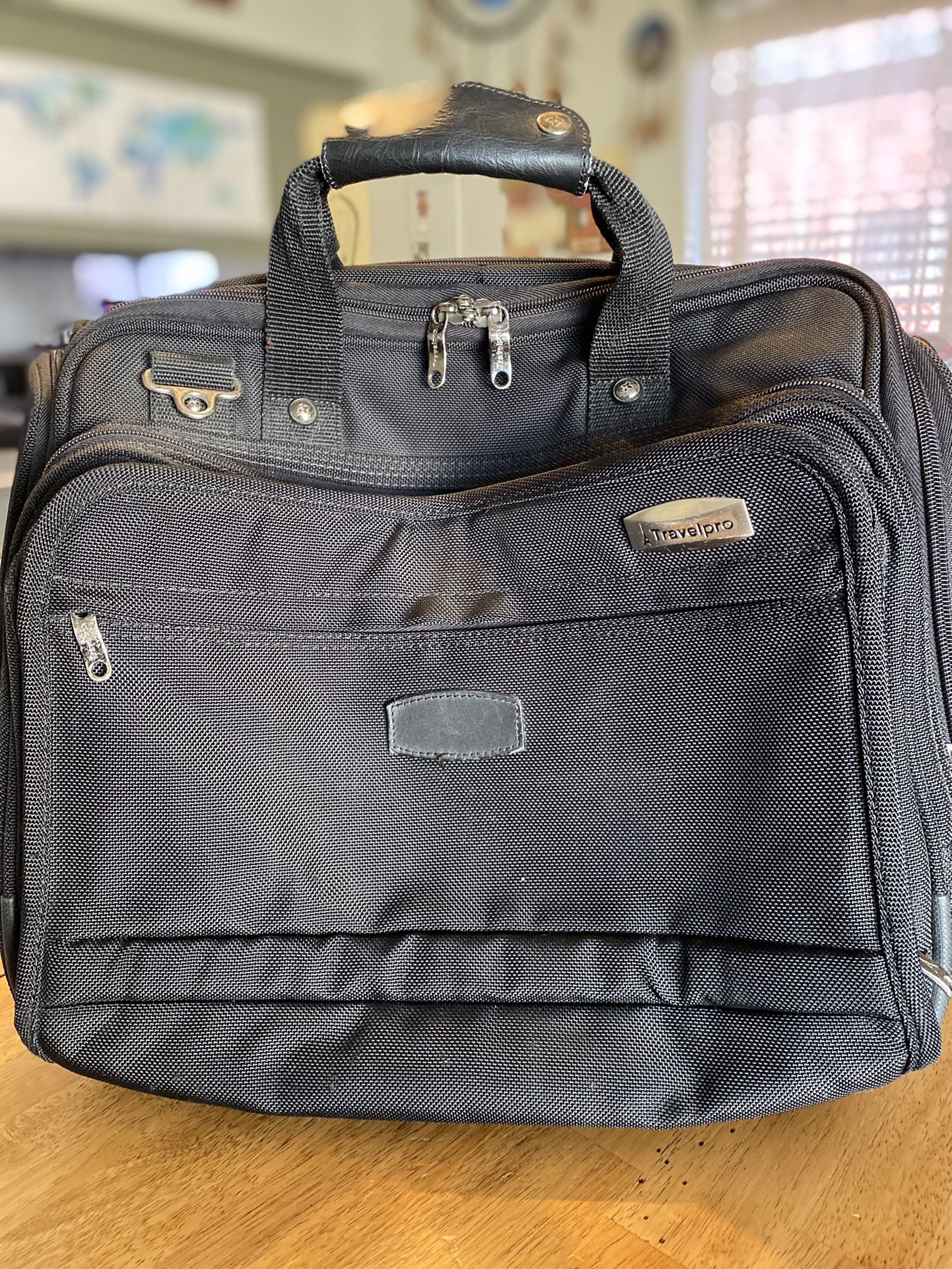 Travelpro Platinum 4SE Rolling Carry On Garment Computer Bag
