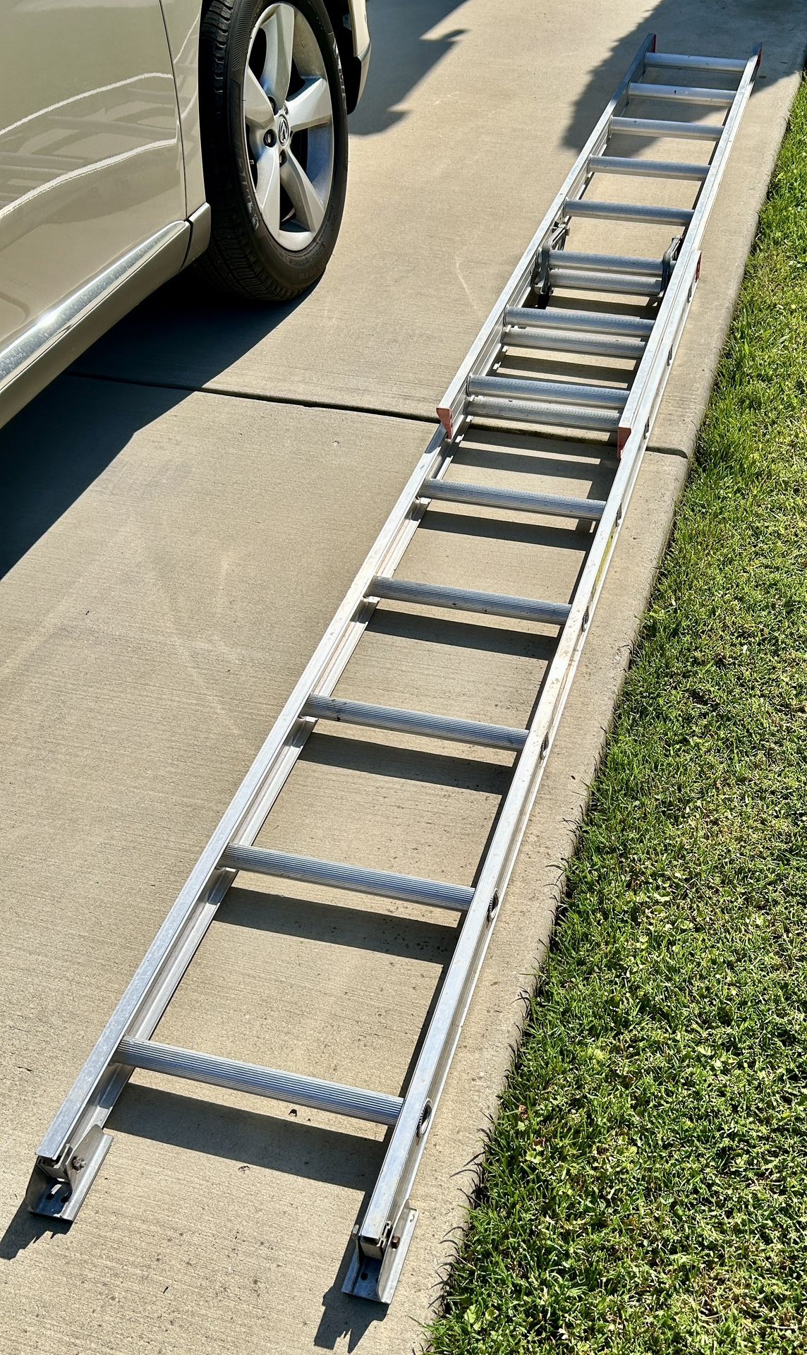 16ft Extendable Ladder
