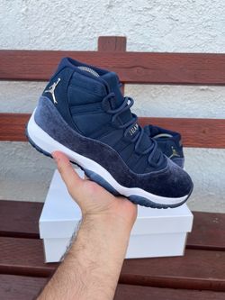 Jordan 11 Midnight Navy Size 7.5W/6M - Read Description