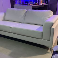 City furniture white leather sofa