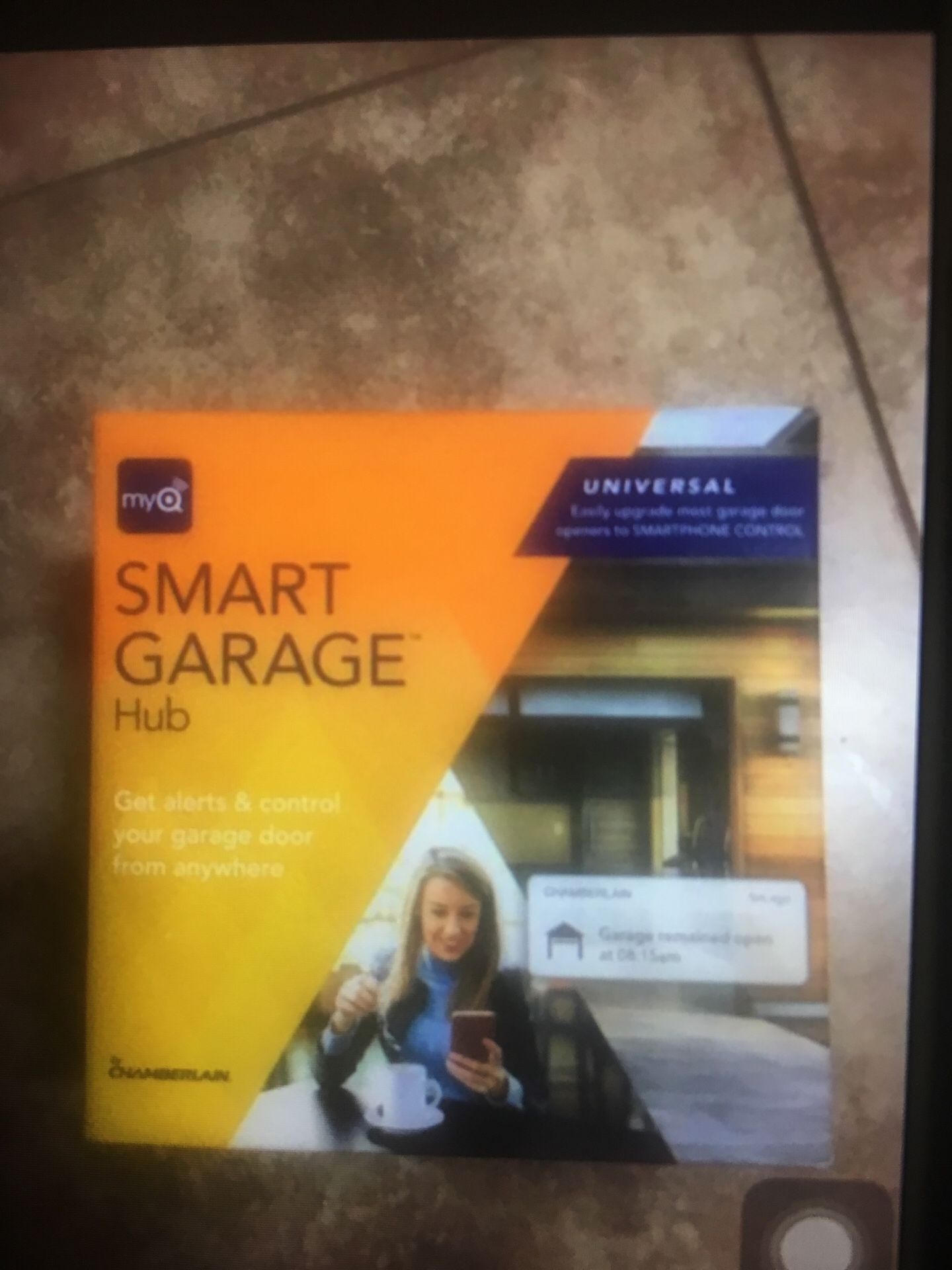 CHAMBERLAIN Smart garage door opener