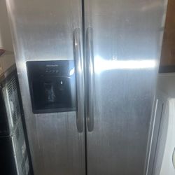 Refrigerator French Door 33 Inch 