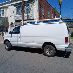 2004 Ford E-250