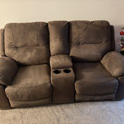 Reclining Couch & Loveseat (Brown)