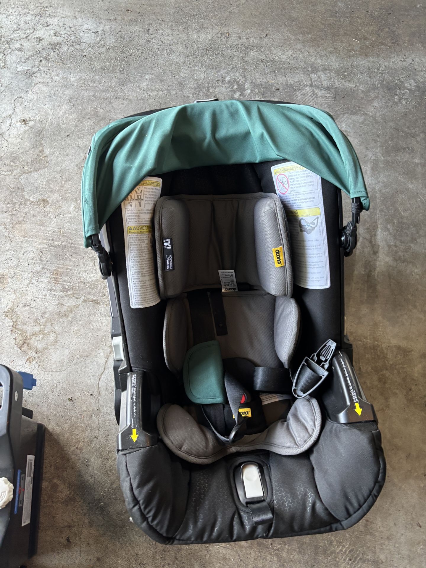 Doona Seat/stroller + Base