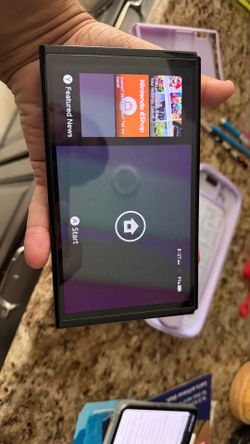 OLED Nintendo Switch (White Joy Cons)  + Animal Crossing New Horizons + Case