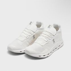 On Cloud Cloudnova CloudTec Fabric Mesh Lace White Running Women’s 5.5
