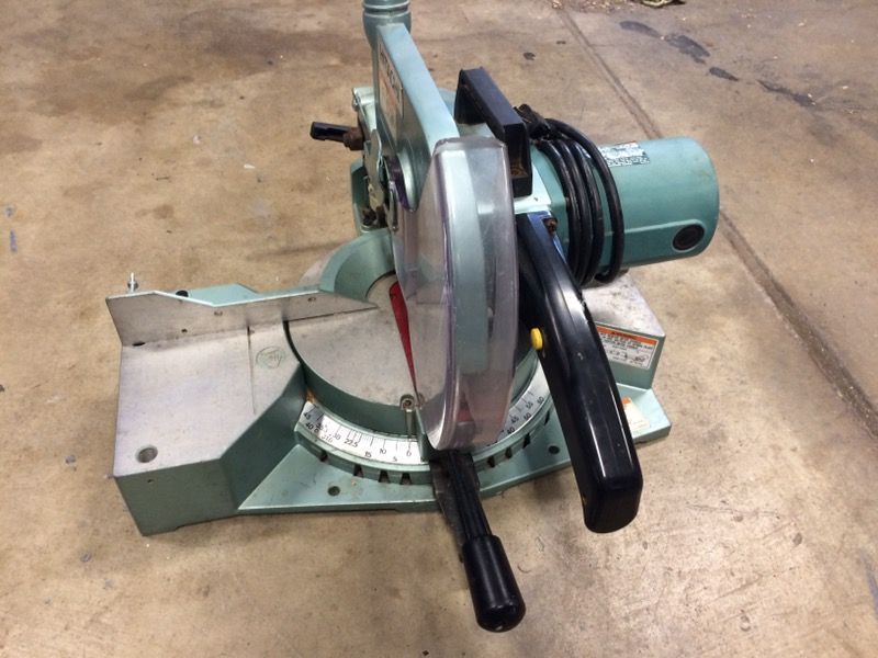 Hitachi C10FC2 Compound Miter Saw