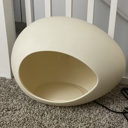 Egg Shaped Pet Bed