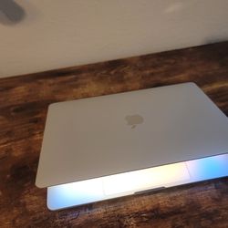 Fast Upgraded 13inch Retina Macbook Pro 2017