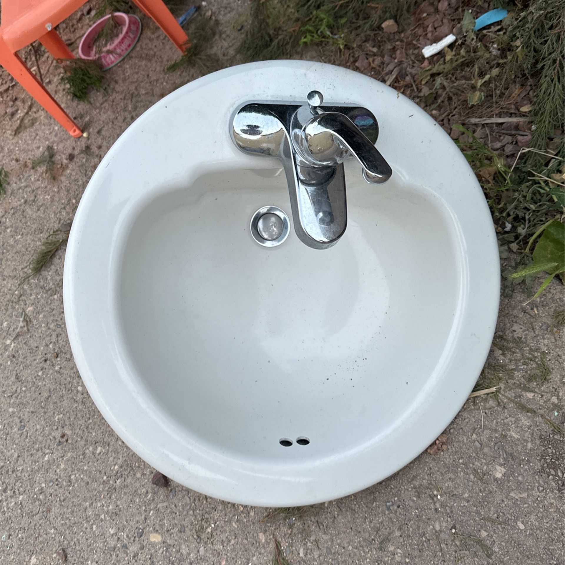 Bathroom Sink -Free