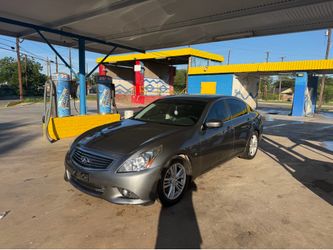2015 Infiniti Q40