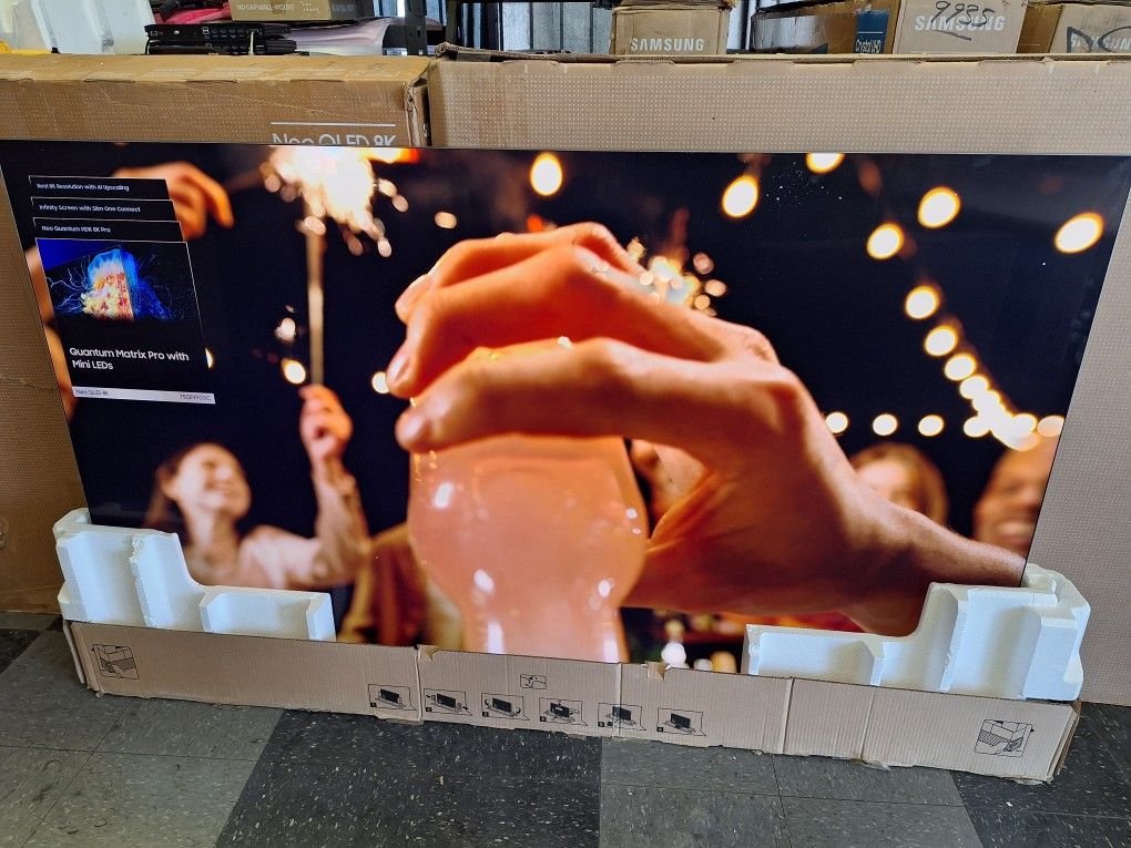 SAMSUNG 75"INCH NEO QLED 8K Q900C