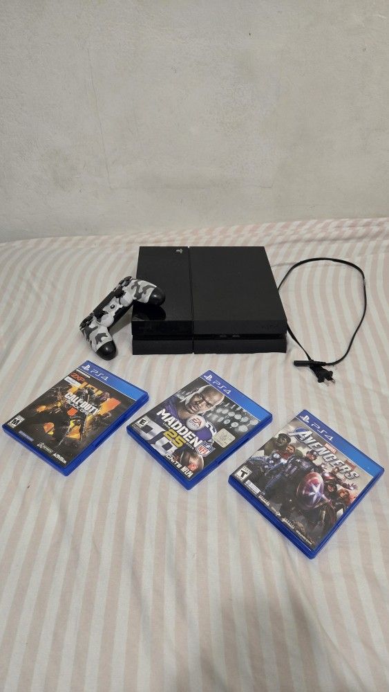 PLAYSTATION PS 4