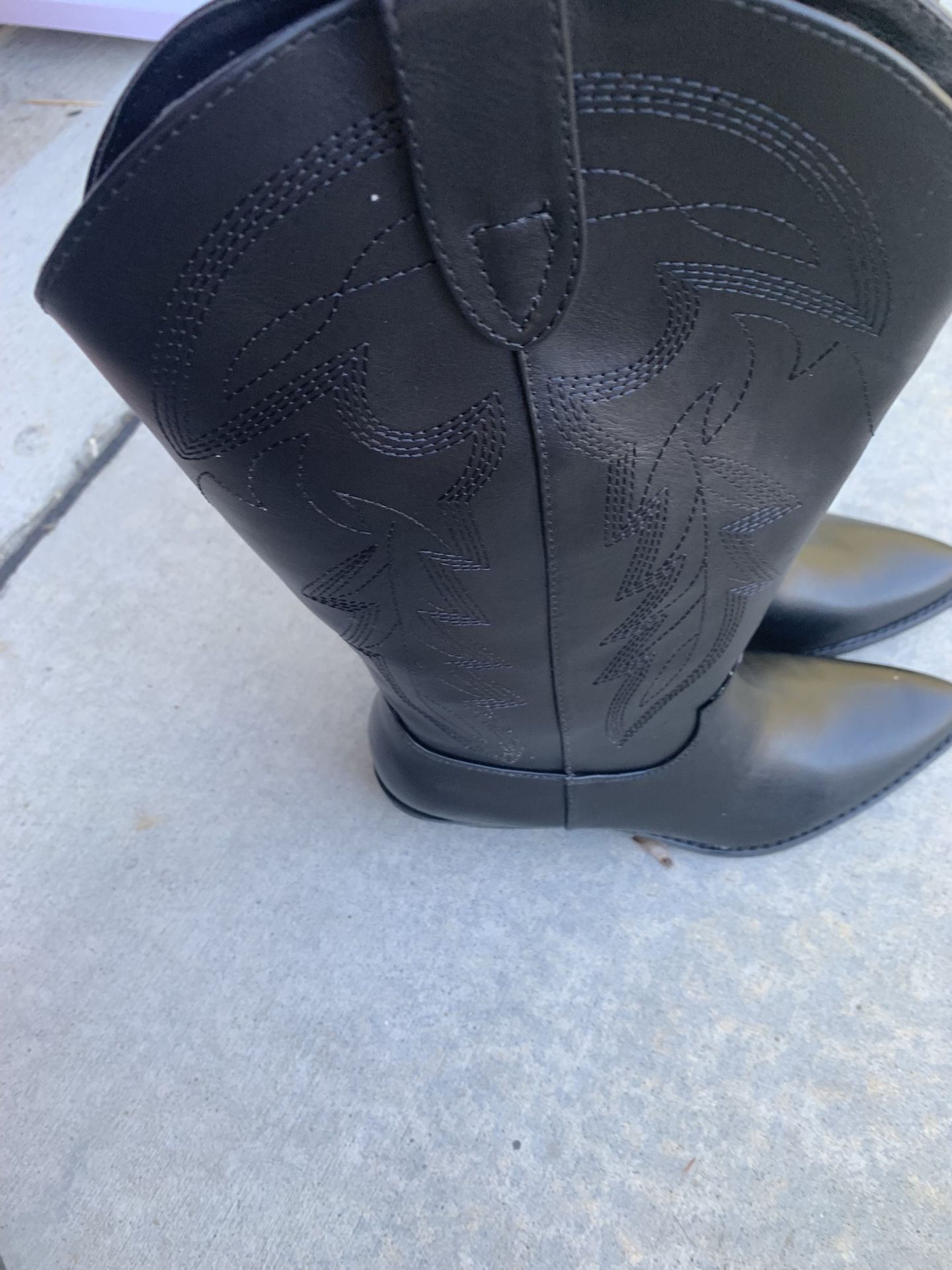New Ladies Boots Never Worn