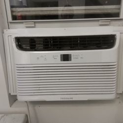 Fridgidair 8000 Btu Air Conditioner