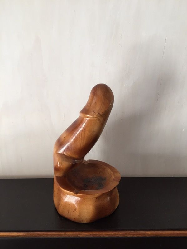 Lucky penis ashtray