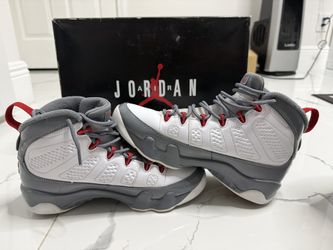 Jordan 9 fire red - size 7 men (used)