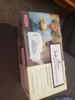 Egg muffin toaster
