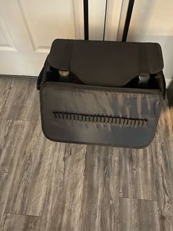 Crop and style Navigator like new
