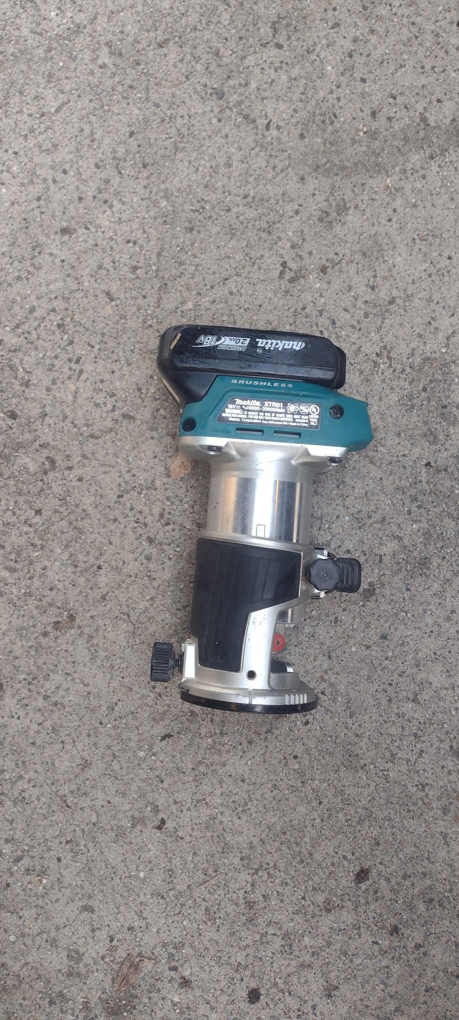 Makita LXT brushless cordless variable speed compact router with 2.0Ah battery 18v