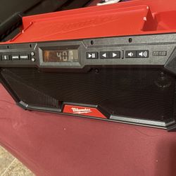 Milwaukee Jobsite Speaker