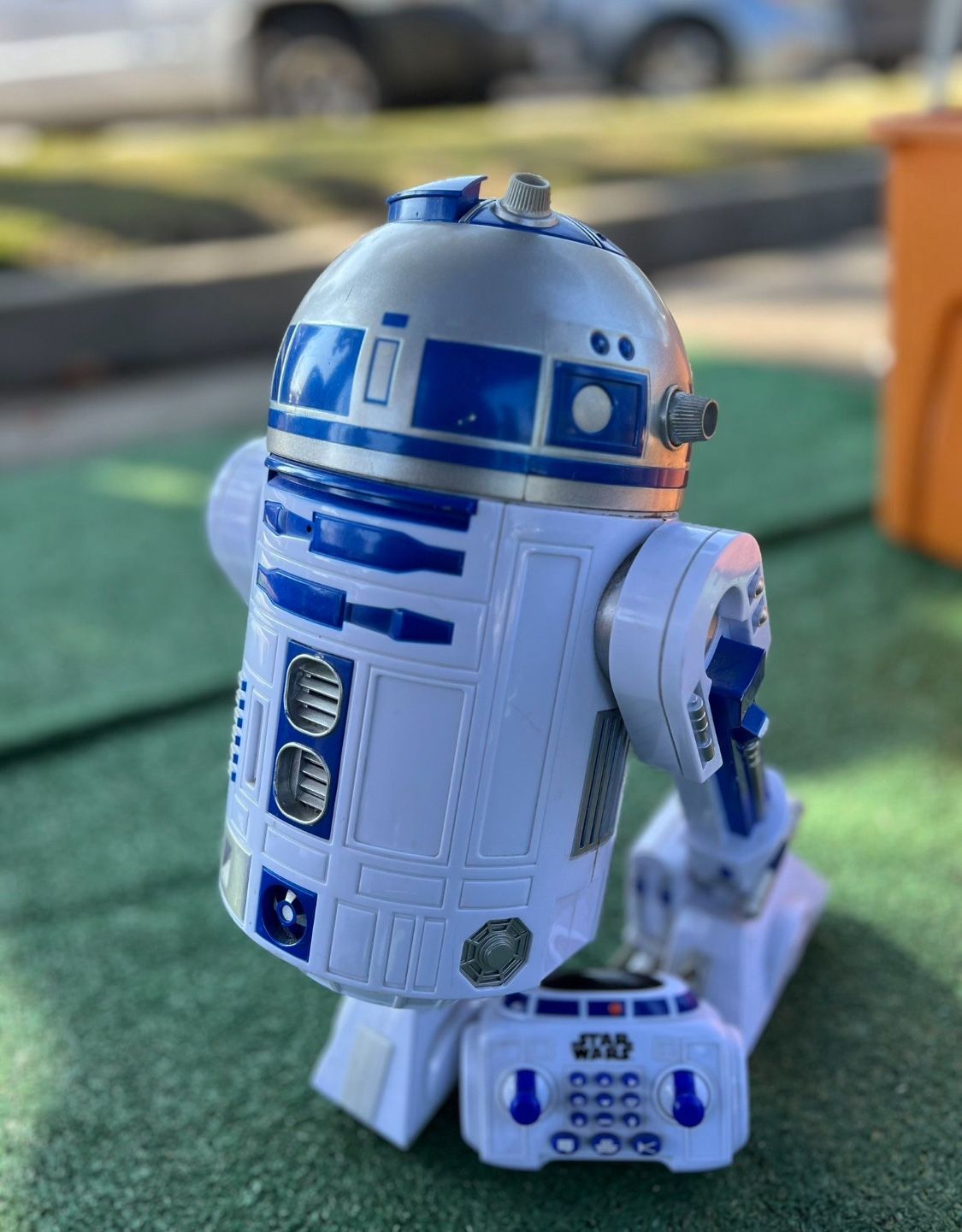 Star Wars Force Awakens R2 D2 16 INTERACTIVE ROBOTIC DROID