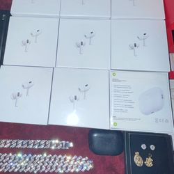 AirPods Pro 2 (active Noise Cancellation)