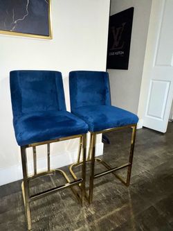 Blue velvet chairs