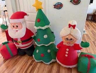 Christmas Inflatable Mr & Mrs Claus Decor Yard Art Gemmy