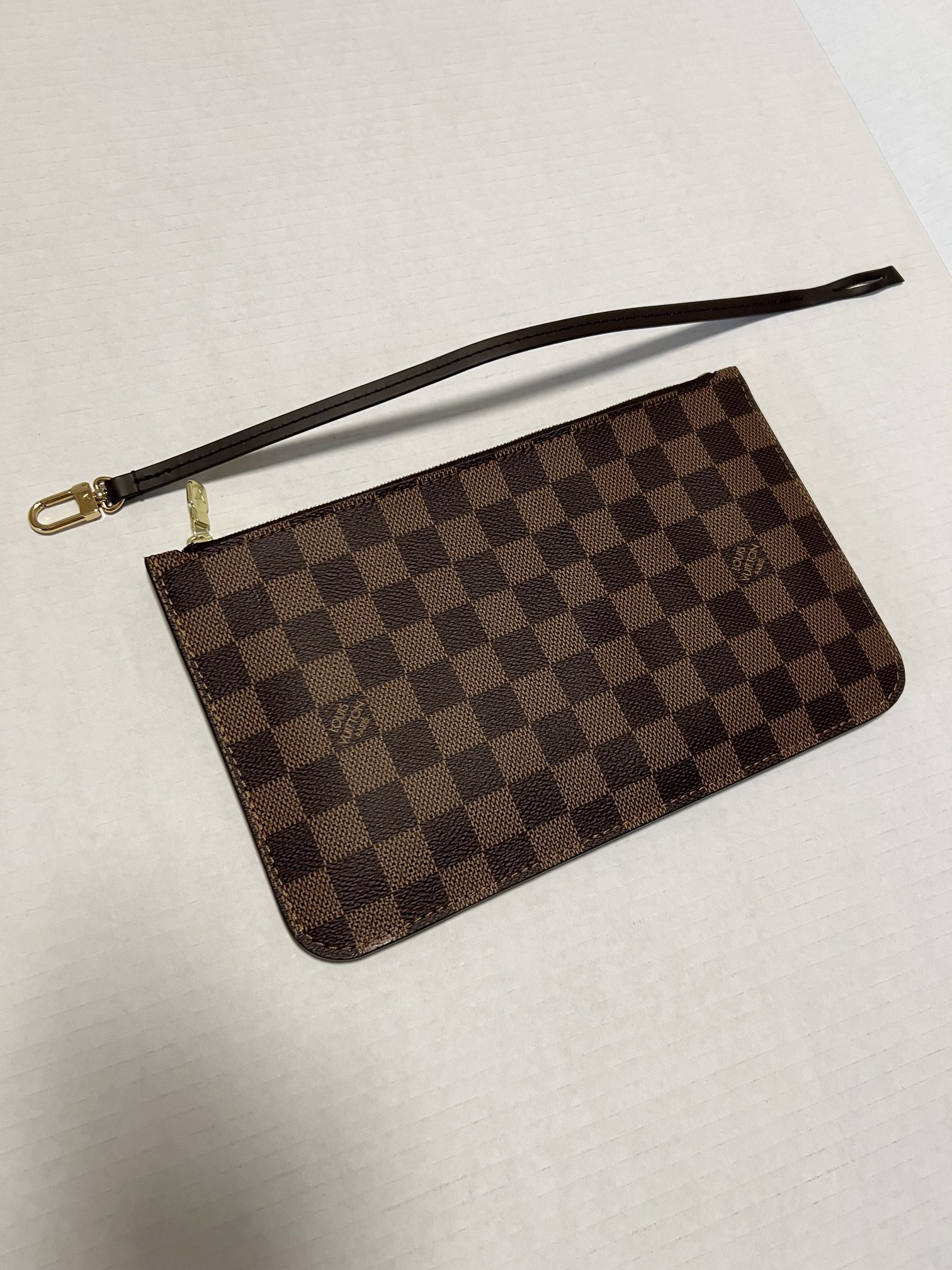 Louis Vuitton Damier Ebene Neverfull Pouch