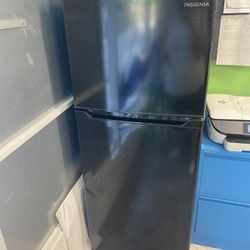 Free Fridge (non-working)