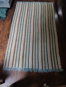 Beautiful Area Rug -Reversible  $40 OBO