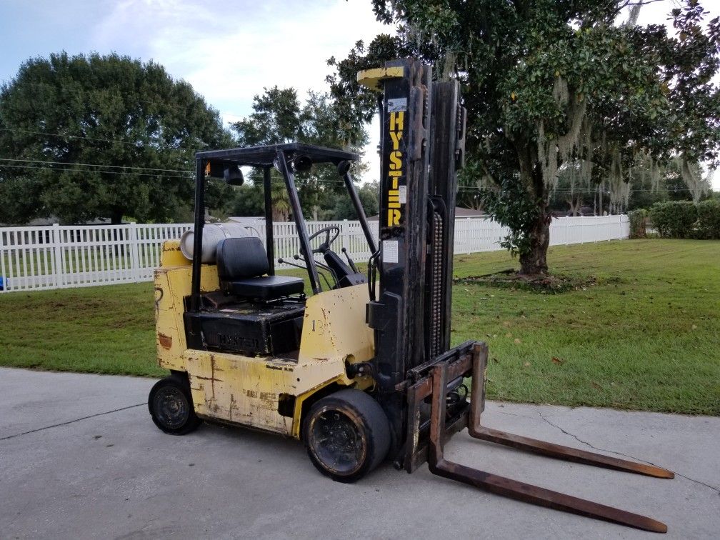 Forklift